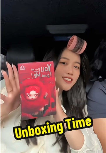 Unboxing Blind Box SkullPanda V3: Discover the Mystery