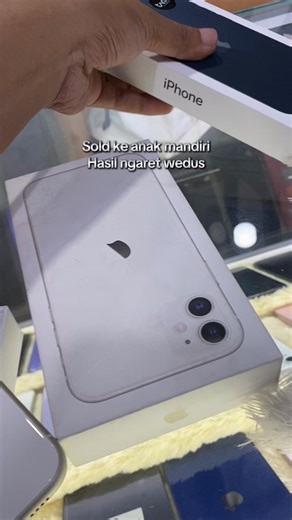 Buy iPhone 13 128GB in Banyuwangi