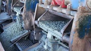 Shale Shaker On Offshore Oil Rig Stock Footage Video (100% Royalty-free) 24737492 | Shutterstock