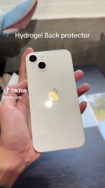 Hydrogel Back Protector for iPhone - Easy Installation Guide