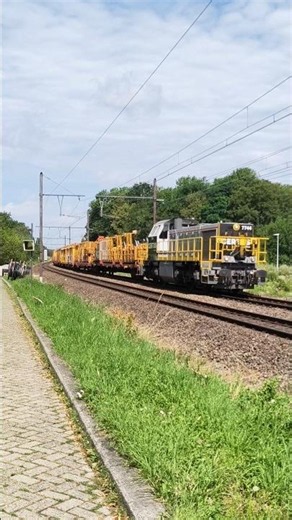 Certus HLR 77 🔥 met Werktrein 🚧 in Mortsel #certus #hlr77 #train #trainspotting