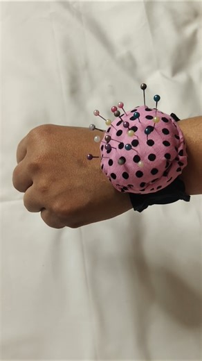Quick & Cute Wrist Pin Cushion DIY 🤗🥰#fashion #pincushion #diy #hacks #sewing #shorts