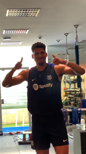 962K views · 10K reactions | Working hard to come back stronger. 轢 Som-hi, Ronald!  | FC Barcelona | Facebook