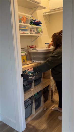 141K views · 2K reactions | I’m not above a good lazy girl hack. Honestly, half my life is lazy solutions.  Which is your favorite??#cleaning #laundry #home #tips #lazy | Organized Chaos | Facebook