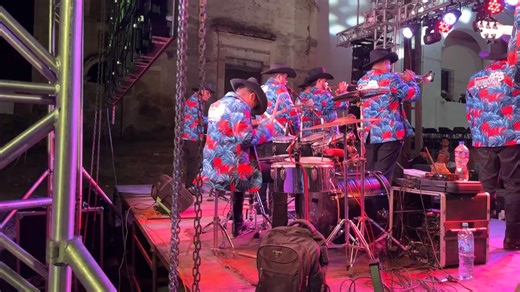 Poker de ases .. comenzando el bailongo 👯 | Gonzalez Manolo S