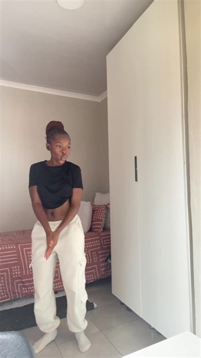 10k fast fast🔥🤣😝#10kfastfast😂😂 #teachhowtodance#shorties