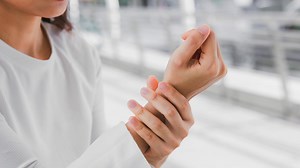 Distale Radiusfraktur: Wann OP bei Handgelenkbruch?