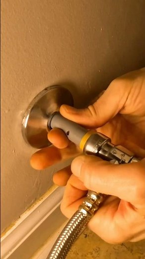 Replacing a toilet shut off valve on polybutylene pipe 🚽💦 #plumbing #plumber #shorts