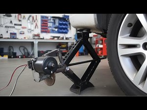 Il fabrique un cric électrique capable de soulever une voiture avec seulement 3 objets !