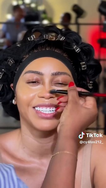 Stunning Nigerian Beauty: Makeup and Hairstyles Revealed