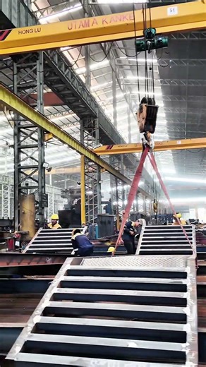 Bangunan industri & berbagai proyek konstruksi, desain dan fabrikasi struktur baja! #印尼建筑公司 #印尼钢结构厂