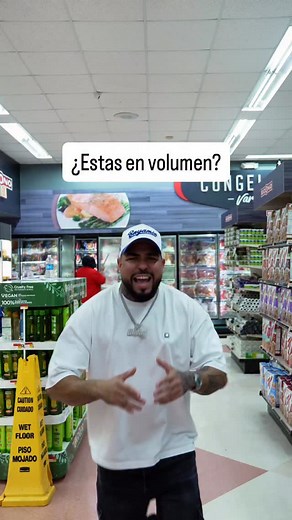 ¿Bajar o subir de peso? 💪 Todo depende de la proteína que elijas. Aquí te dejo cuáles consumir según tu meta 👇 #TetónTips #NutriciónInteligente | Luis A Alvarado Fontanez