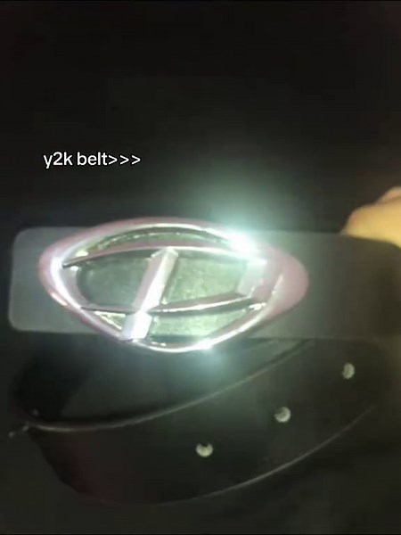 Get Inspired with Y2K Fashion Outfit Ideas