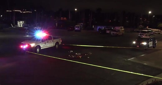 Watch: Scene of shooting that critically injured 2 outside Santa Cruz restaurant