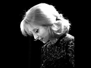 15 Essential Fairuz Songs To Add To Your Playlist