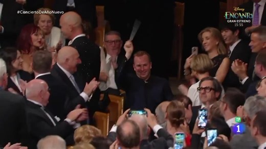 No es año nuevo hasta que la Orquesta Filarmónica de Viena nos deleita con la Marcha Radetzky en el #ConciertoDeAñoNuevo 🔸Este año con el canadiense Yannick Nézet-Séguin como director y paseando y dirigiendo entre el público https://www.rtve.es/noticias/20260101/concierto-ano-nuevo-2026-viena-yannick-nezet-segui/16877999.shtml | RTVE Noticias