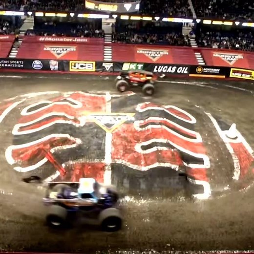 Monster Jam on Instagram: "Plane Krazy flying to the winners circle ✈️ : Watch the LIVE STREAM from Rosemont on our YouTube #MonsterJam #MonsterTruck #JCB"