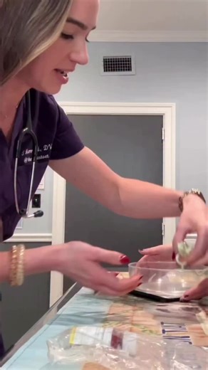 Rango is one lucky little lizard. A little over two weeks ago, a young woman was walking through a pet store, where she noticed him moving abnormally in his enclosure. She asked the pet store employees about him, and they told her that they thought he had a neurological disorder. Because of his bad condition, the pet store gave him to her for free, and she brought him in to be evaluated the very next day. On physical exam, he was bright and alert, but not strong enough to hold his body up off of