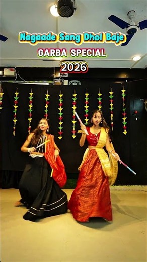 Nagada Sang Dhol Baje 🔥 | Dandiya Dance Performance | Aakriti & Ritu | Navratri Special 2026 #Shorts