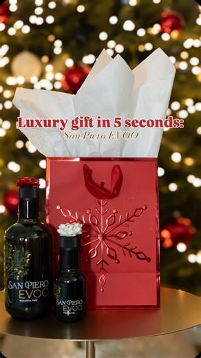 ✨When you don’t know what to get someone…give them Italy. Cold-pressed, bold, and straight from our family’s olive groves, San Piero EVOO is the kind of gift people actually use and remember. ✨Perfect for last-minute gifting, stocking stuffers, hostess gifts, and anyone who appreciates quality over everything. 🇮🇹🫒💛 Shop: SanPieroTrading.com #SanPieroEVOO #ItalianOliveOil #ExtraVirginOliveOil #LuxuryGifts #HolidayGifting #LastMinuteGifts #GourmetGifts #KitchenEssentials #CookWithLove #MadeInI