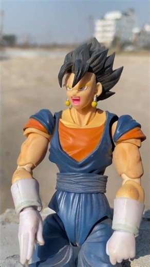 Vegeto Picks the Monster Head #dragonball #toy #shorts