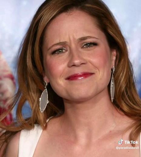 Jenna Fischer: The Ultimate Baddie from The Office
