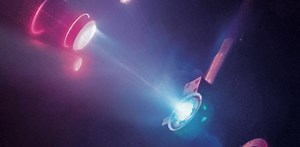 氷だけど超熱い！ アメリカの研究チームが超イオン伝導氷の観測に成功（1000ページ目）