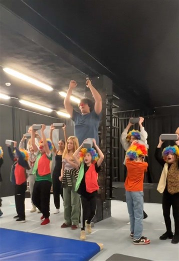 🤡Clowning today at The Playmakers! 😂 🎪A YOUTH MUSICAL IN MARBELLA FOR 2026 🎭 The Playmakers rehearses for its second production, the full circus musical of Barnum! 🤩 ages 8-18 🤩 no experience required - just a good attitude 🤩 acting, singing, dancing, circus skills and crew teams 🤩 rehearsals in Calle Pirita 12, Marbella after school and weekends 🤩 auditions ongoing for cast and crew but be quick! 💬 34 623 603 866 or 📧 info@theplaymakers.es #theatre #marbella #youngperformers #costade
