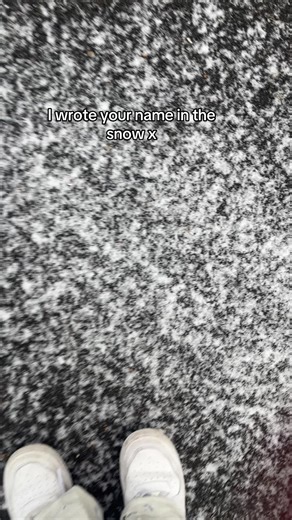 Creative Ways to Write Names in the Snow