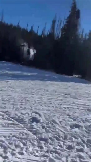 A Bell 206 helicopter lost control and crashed in the Uinta Mountains, WASATCH COUNTY, Utah on Sunday, sending one person to the hospital in critical condition. The other three were evaluated at the scene and not hospitalized. #helicopter | FL360aero