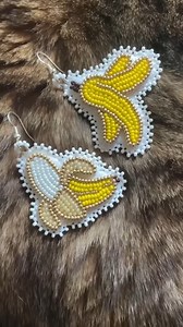 DIY fur background 😂 #beading #beadwork #nativehumor #indigenous | First Nation beadwork