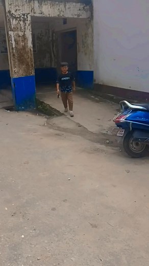 Small driver, big confidence💁🚗Just watch the driving skills 👌 #viralvideochallenge | Traveller Pranesh