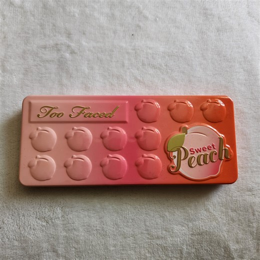 Watch Too Faced Sweet Peach Eye Shadow Collection Palette on Amazon Live