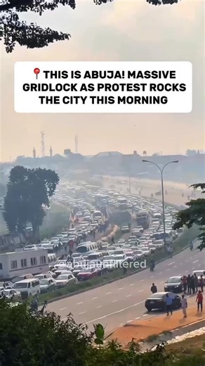 Ajala Oluwakemi Blessing | ABUJA INFLUENCER | BLOGGER | CREATOR on Instagram: "THIS IS NOT LAGOS, THIS IS ABUJA THIS MORNING A thick cloud of tear gas and total standstill as protesters hit the streets. Road blocked, movement restricted. If you don’t have to step out, please stay home. What’s the current situation in your area right now? . . . . . . . . . . . . . . . . . . . . . . . . . . 📹Credit: @abujabigbro Keeping you one step ahead @abujaunfiltered"