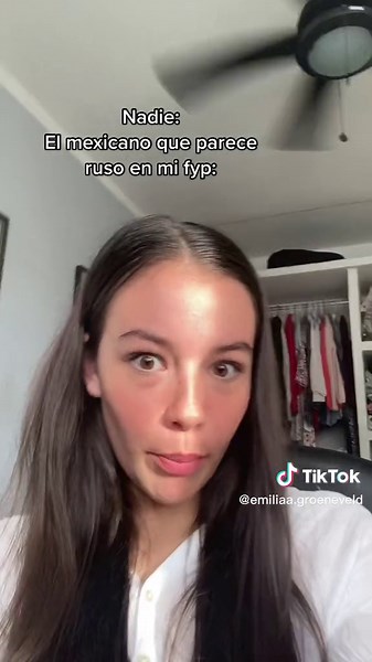 No se como le hace para hacer tantas muecas