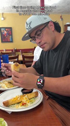 They said don’t eat it… I almost did anyway 😭 At first I had no idea why….. and tbh… nobody does but they gave me a new one?