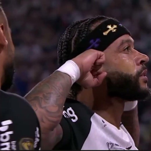 oi..boa noite será que vai ter gol do Yuri hoje?🖤🤍