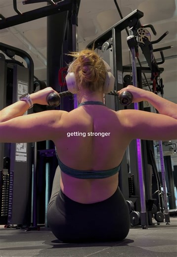 my fitness journey has by no means ever been linear. I stopped training for nearly a year, got injured many times, I have had personal trainers, I tried calisthenics, I’ve under fueld, I’ve over fueld, I did CrossFit, I ran a marathon, I did powerlifting, I’ve been at my strongest, I’ve been at my fastest, and even been at my weakest. but most importantly I’ve learnt so much along the way. I’m posting this to show you that training is your own journey, a path that you will build for yourself. Yo