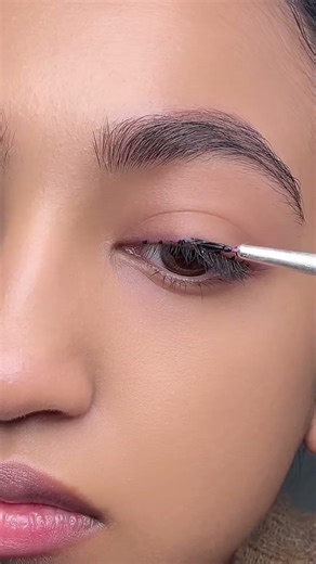 Dot Hack for perfect THIN eyeliner everytime✨ #doteyelinerhack #eyelinerhack #eyelinertutorial #fyp