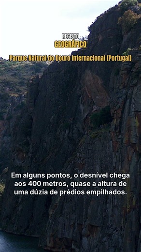 Há falésias de 400 metros onde Portugal acaba #shorts