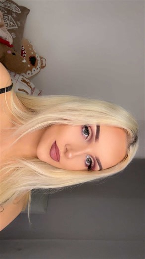 I heard everyones doing 2016 makeup so here’s my try at it 🤩 #2016 #2016makeup #foryou #makeupartist #foryoupage