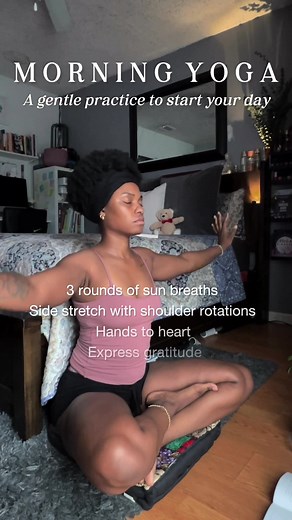 Morning yoga flow a gentle practice to start your day #morningyoga🧘‍♀️ #blackwomenyoga #blackgirlsyoga #onlineclass #yogaforstressrelief #morningyogapractice #yogapracticeathome
