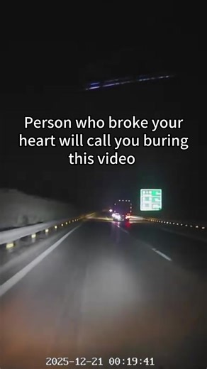 fghjk (@fghjk3820)’s videos with nhạc nền - Gray Stone Trader