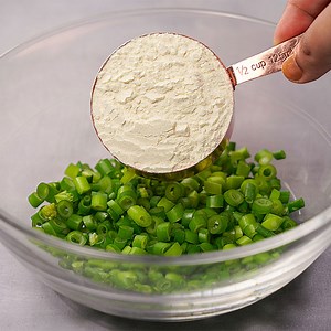 194K views · 1.4K reactions | If you have green onion and flour, make this Green Onion Snacks | Yummy Recipes | Facebook