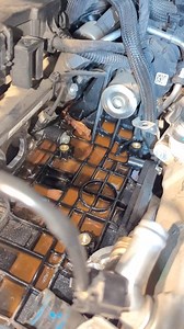 139K views · 703 reactions | installing the new thermostat #mechanic #repair #mercedesbenz #vito #van #leakygut | Marius RBE | Facebook