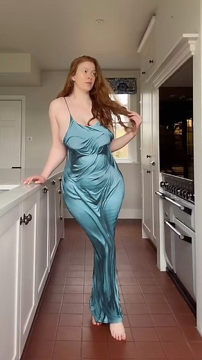 I M M I 🦁 | I wore a pretty dress to a wedding 💙 | Instagram