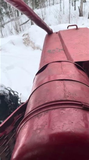 April 4 plowing the driveway with the timberjack skidder #detroitdiesel #snow #shortvideo