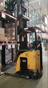 Aprendiendo a usar el montacargas