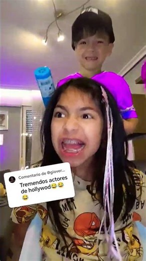 DE QUÉ COLOR ES LA COSA QUE TENGO EN LA CABEZA 😨 #yosoydelos7mil #comedia #elpersonajedelasemana