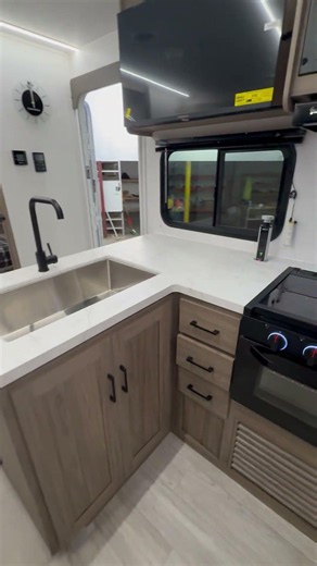Coachmen | Freedom Express Select | 2026 30SE Quick Tour